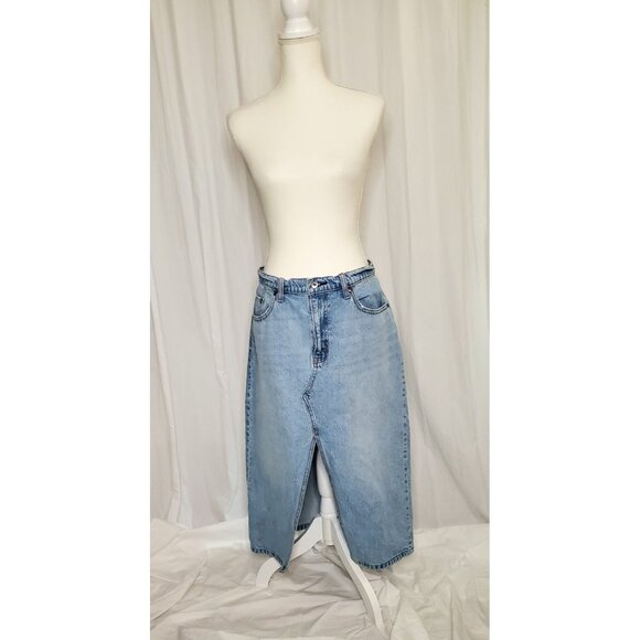 Abercrombie & Fitch Dresses & Skirts - Abercrombie & Fitch High Rise Denim Skirt w/ Slit Size 32/14 Distressed Western